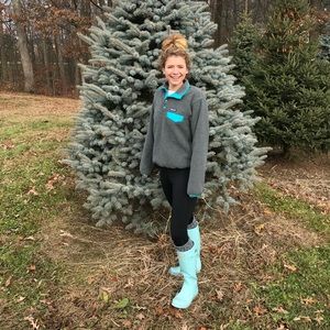 Meet your Posher, Caitlyn